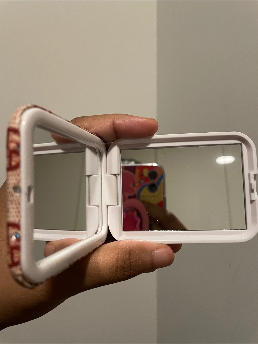 Designer-Style Mirror - Picture 4 of 6